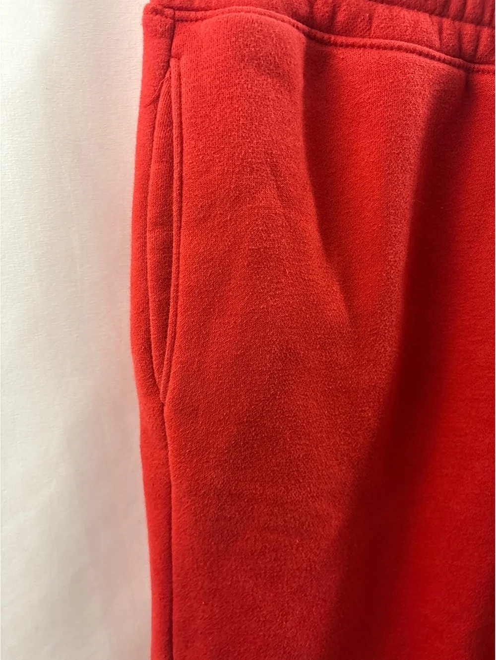 Hollister Men’s Red Fleece Sweatpants with Logo Embroidery Medium Spell Out - Picture 4 of 6